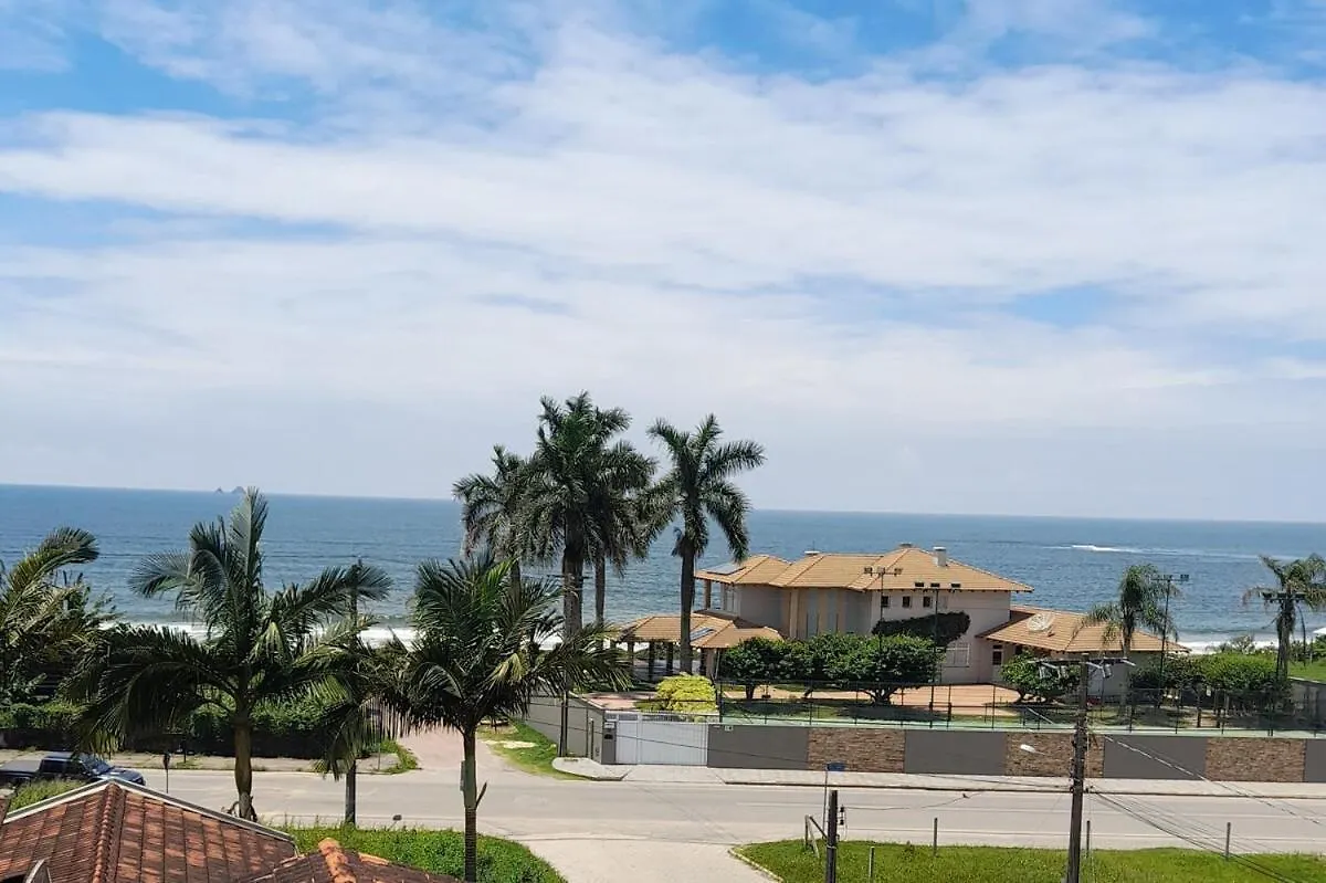 Apartment Ap Vista Mar 16 Minutos Beto Carrero Home Office Picarras