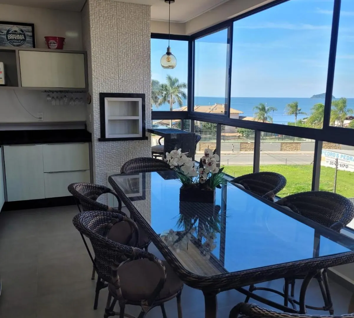 Apartment Ap Vista Mar 16 Minutos Beto Carrero Home Office Picarras