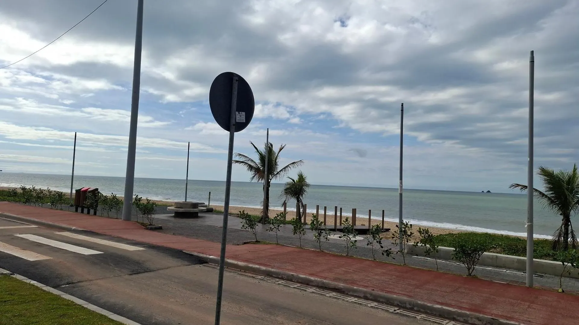 Ap Vista Mar 16 Minutos Beto Carrero Home Office Picarras Apartment
