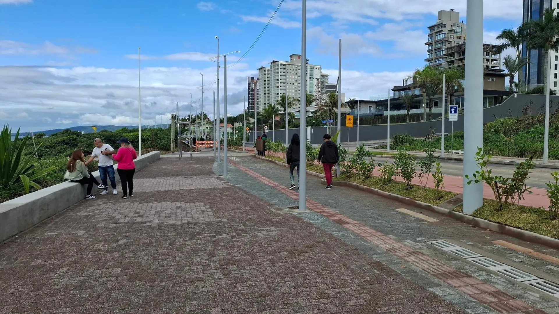 Apartment Ap Vista Mar 16 Minutos Beto Carrero Home Office Picarras Brazil